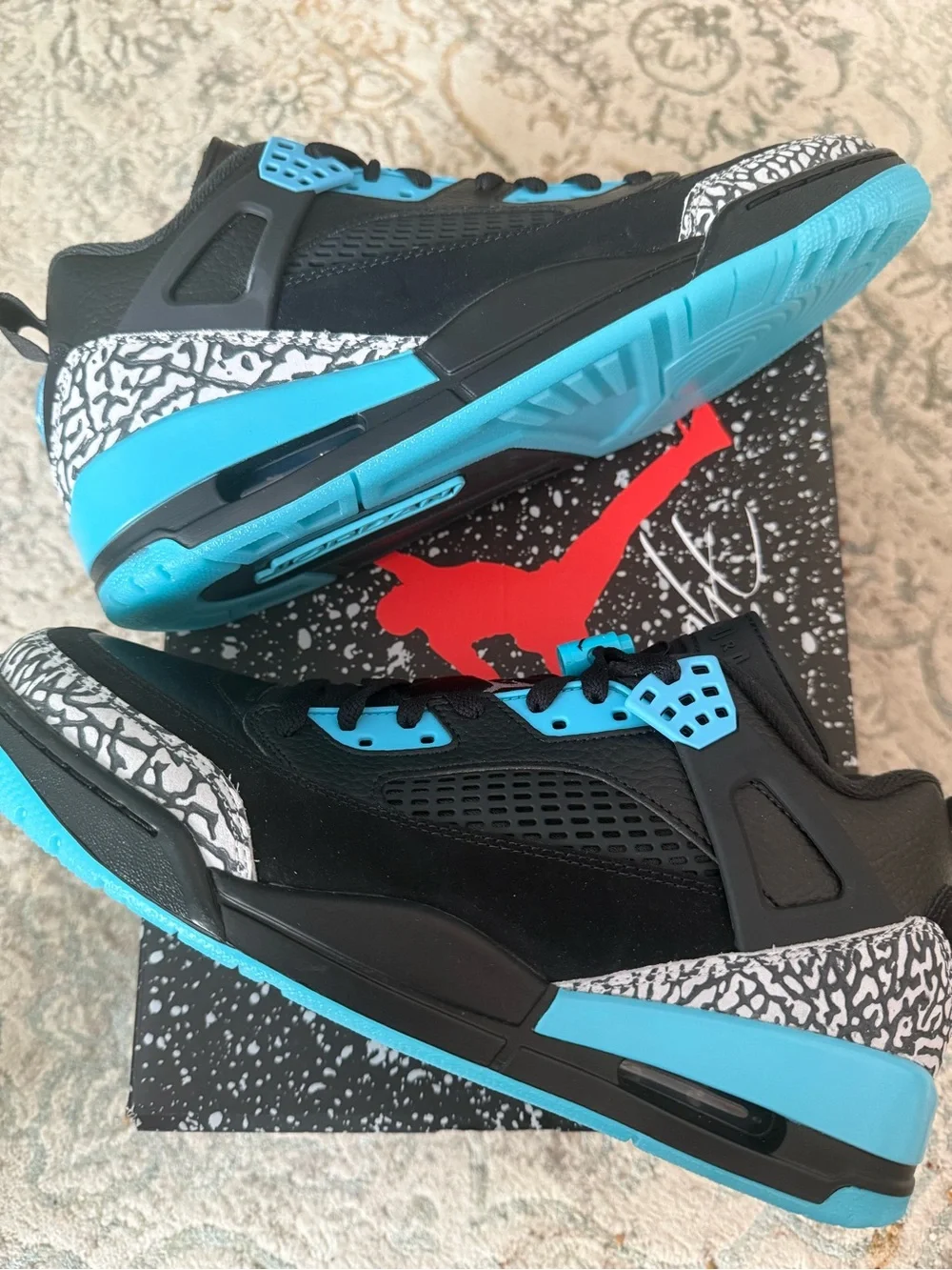 Jordan Spizike Low Black Wolf Grey Gamma Blue Sneakers